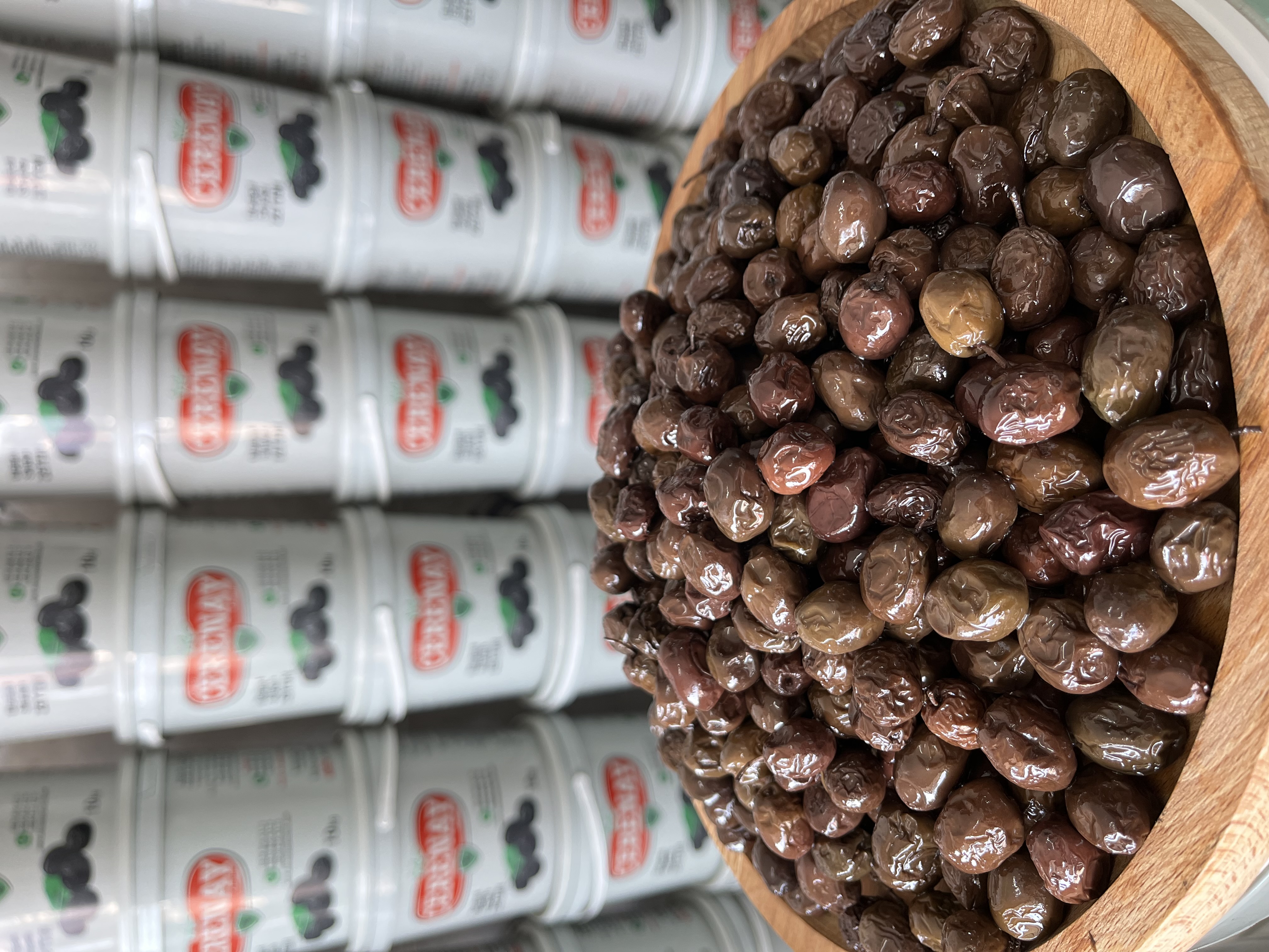 Yağlı Sele Sofralık Kahverengi Zeytin 5 KG 320-350 Kalibre