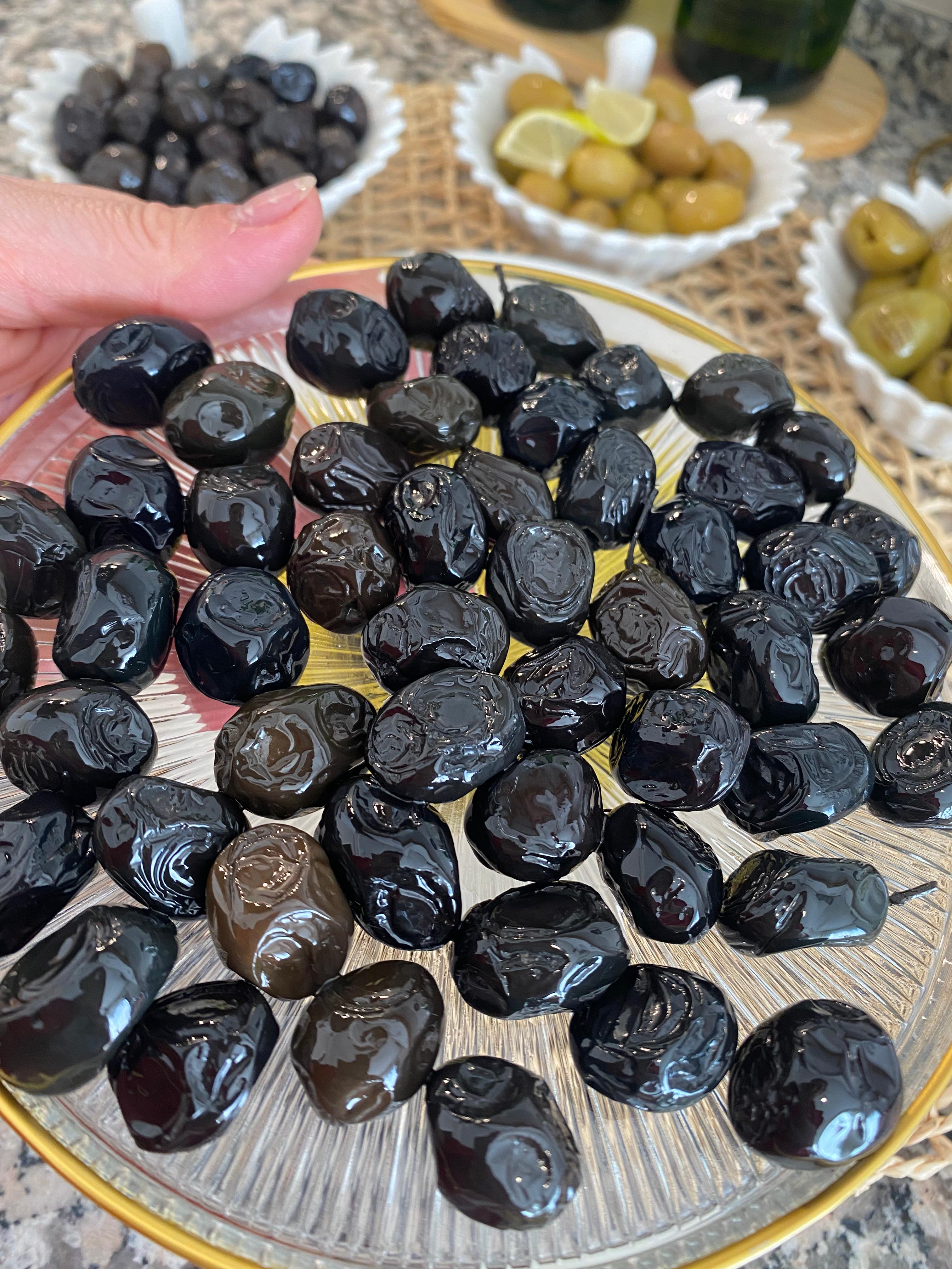 ORTA BOY YAĞLI SELE SOFRALIK SİYAH ZEYTİN 5 KG - 1