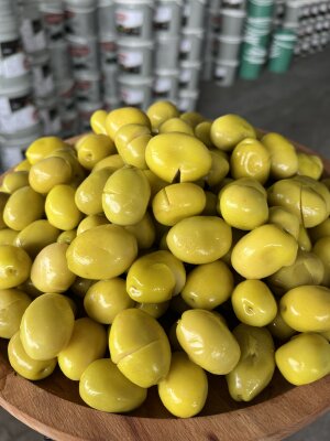 İRİ KIRMA ZEYTİN 10 KG